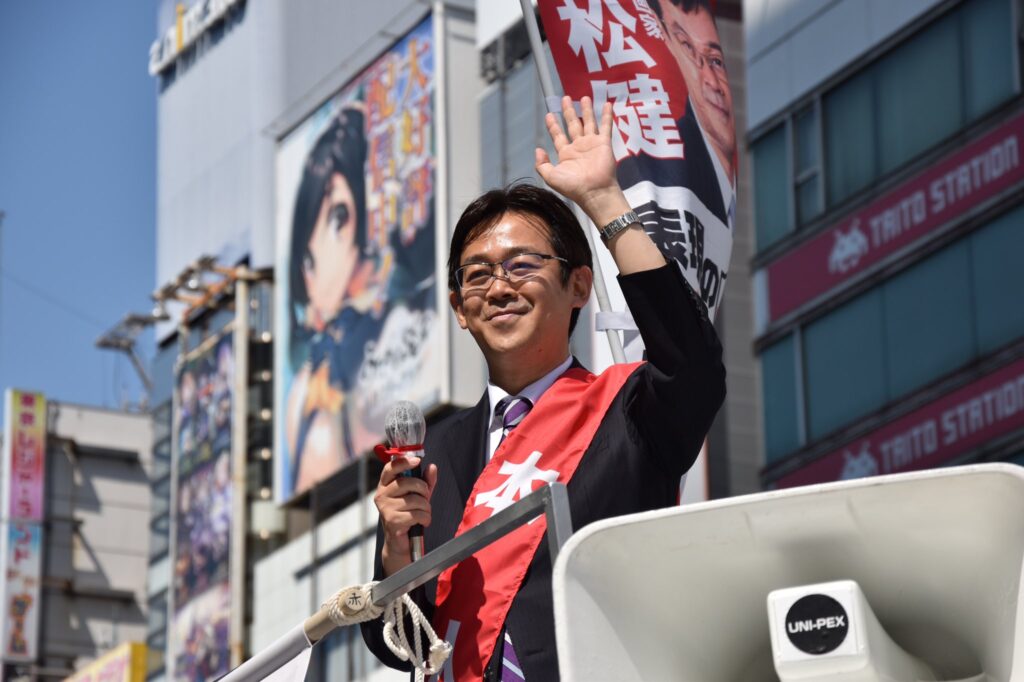 Ken Akamatsu vince il seggio nella Camera dei Consiglieri del Giappone